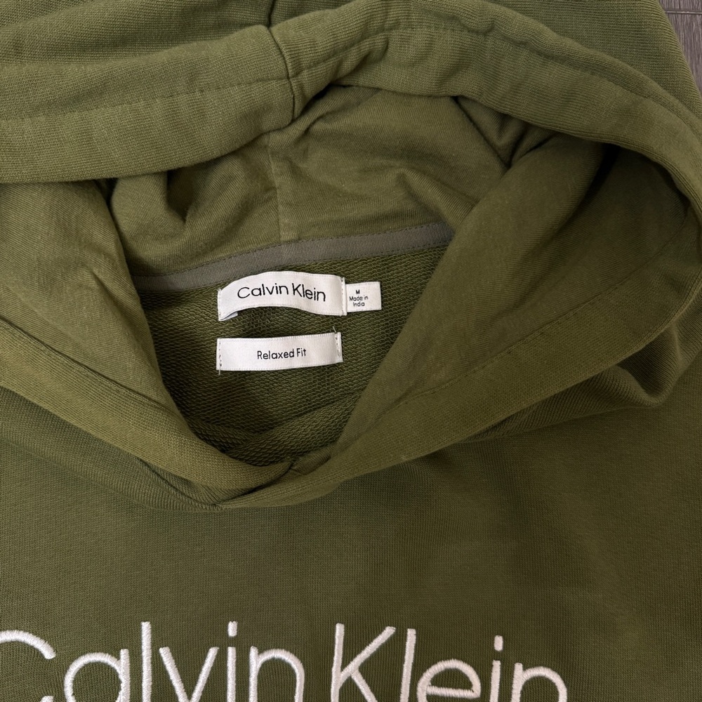 Calvin Klein Men's Hoodie in Olive